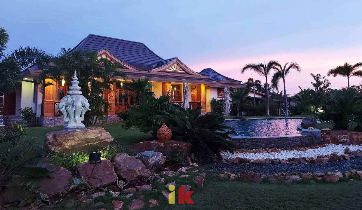 M Haus Pool
